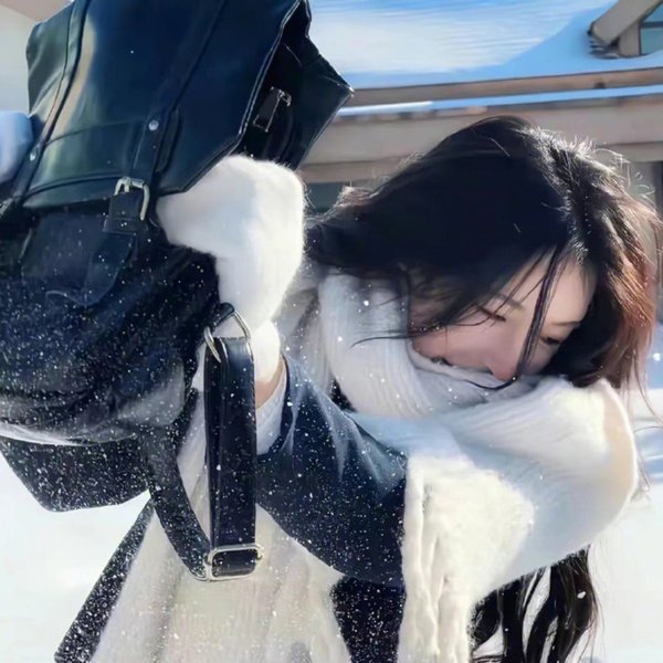 举起手来！
